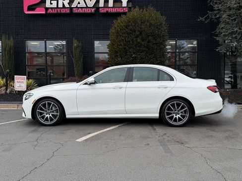 Used 2022 Mercedes-Benz E 350 Sedan image 9