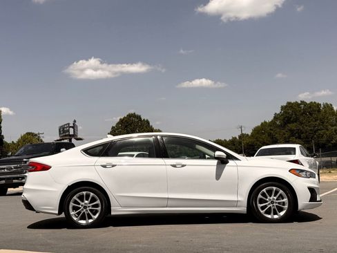 Used 2020 Ford Fusion SE FWD image 6
