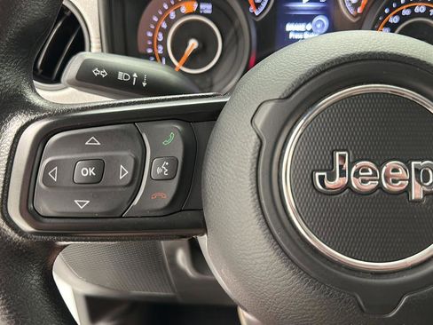 Used 2025 Jeep Wrangler Sport AWD/4WD image 14