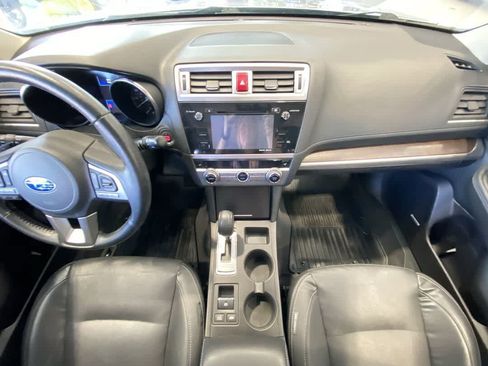 Used 2016 Subaru Outback 2.5i Limited AWD/4WD image 24
