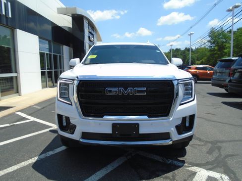 Used 2023 GMC Yukon SLT AWD/4WD image 4
