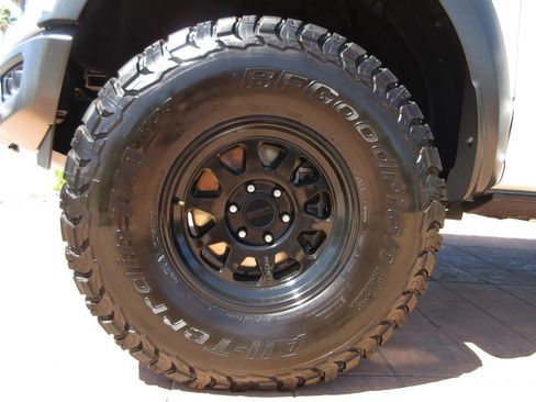 Used 2023 Ford F150 Raptor AWD/4WD image 9