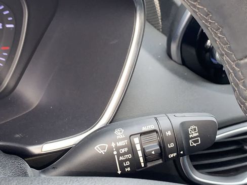 Used 2020 Hyundai Santa Fe Limited image 25