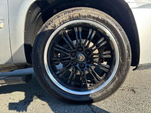 Used 2013 Cadillac Escalade Premium image 6
