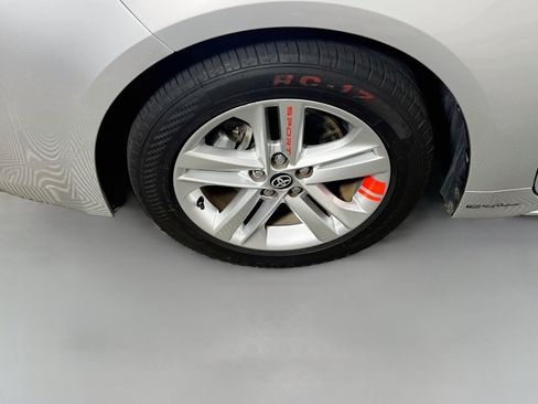 Used 2021 Toyota Corolla SE FWD image 14