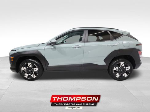 Used 2025 Hyundai Kona SEL image 1