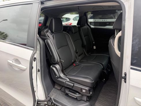 Used 2025 Honda Odyssey Touring image 40