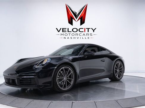 Used 2024 Porsche 911 Carrera RWD image 2