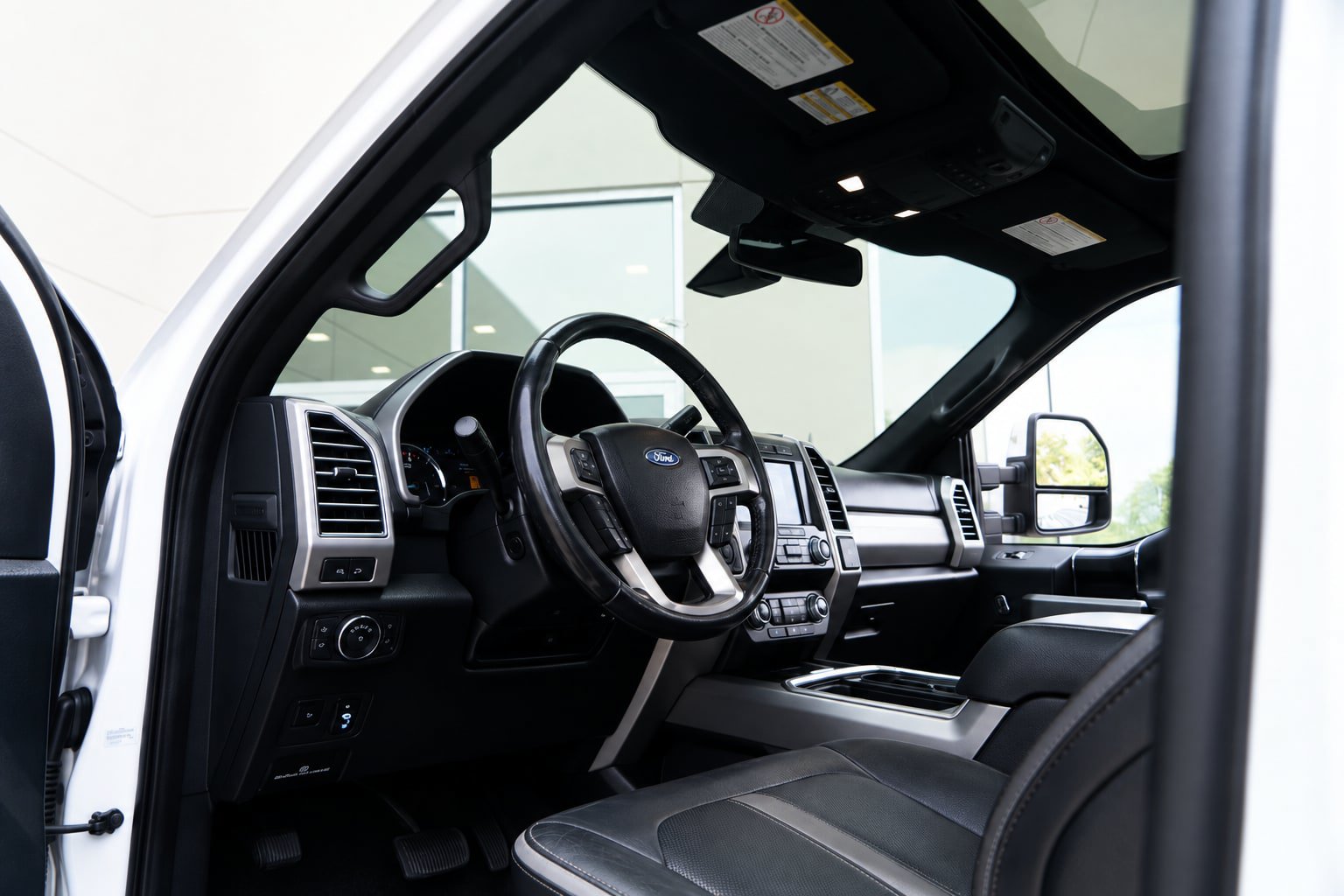 Used 2019 Ford F250 Platinum w/ Platinum Ultimate Package AWD/4WD image 23