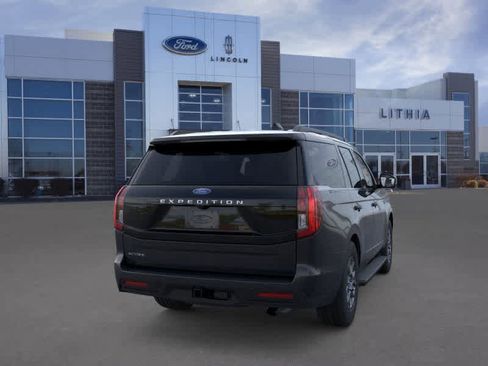 New 2026 Ford Expedition Active image 8