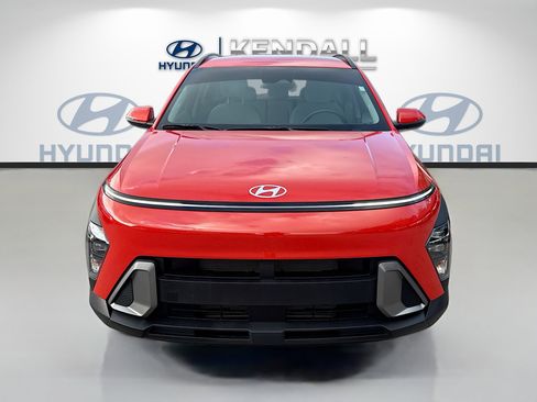Certified 2024 Hyundai Kona SEL w/ Convenience Package image 2