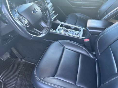 Used 2020 Ford Explorer XLT w/ Equipment Group 202A image 11