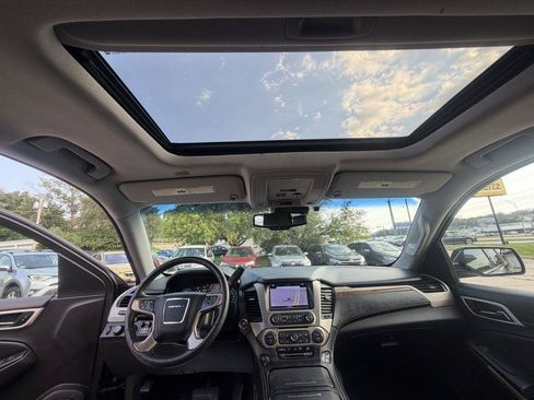 Used 2017 GMC Yukon XL Denali w/ Open Road Package AWD/4WD image 22