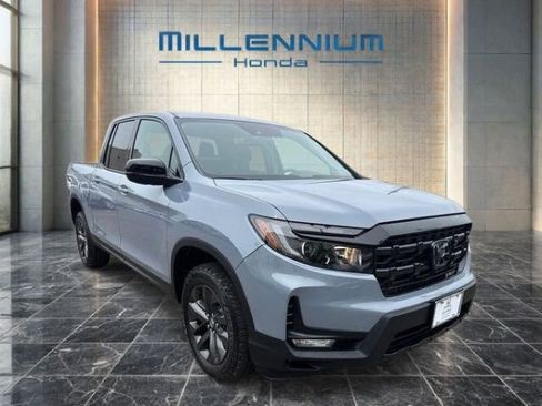 Certified 2025 Honda Ridgeline Sport image 2