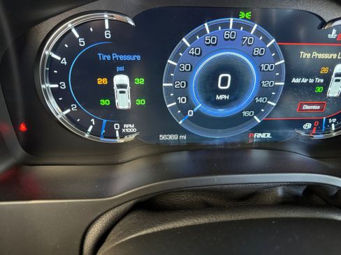 Used 2020 Cadillac Escalade Luxury w/ Escalade Sport Edition image 11