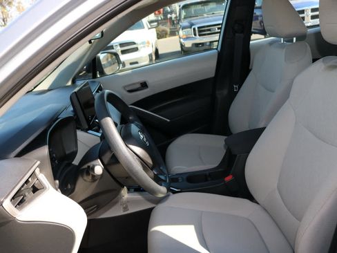 Used 2024 Toyota Corolla Cross L AWD/4WD image 25