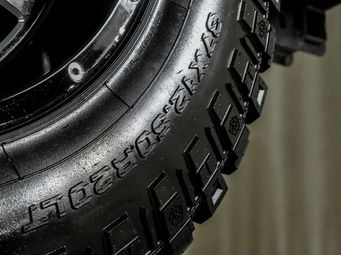 Used 2021 Ford F250 Platinum w/ FX4 Off-Road Package image 59