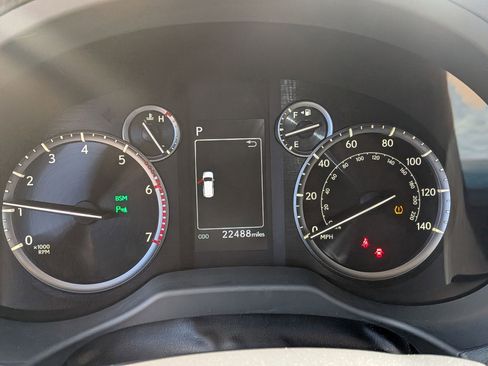 Used 2022 Lexus GX 460 Premium image 18