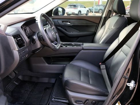 Used 2023 Nissan Rogue SL FWD image 19