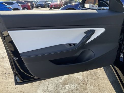 Used 2020 Tesla Model 3 Long Range image 22