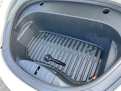 Used 2023 Tesla Model 3 Standard Range image 36