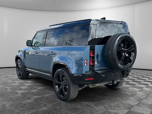 Used 2025 Land Rover Defender 110 X-Dynamic SE AWD/4WD image 3