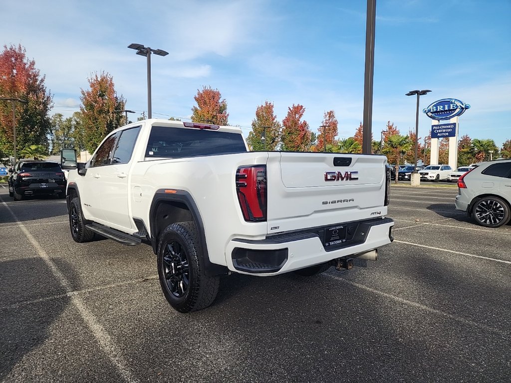 Used 2024 GMC Sierra 3500 AT4 AWD/4WD image 3