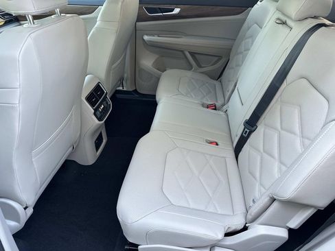 New 2026 Volkswagen Atlas SE FWD image 24