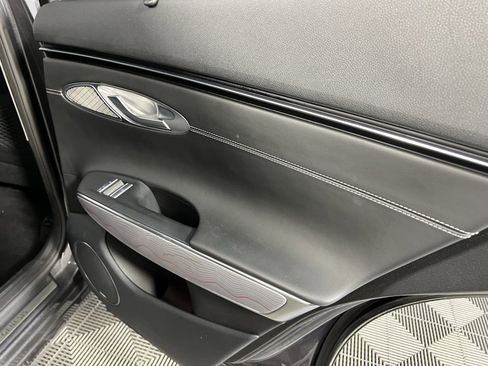 Used 2022 Genesis GV70 2.5T w/ Advanced Package image 34