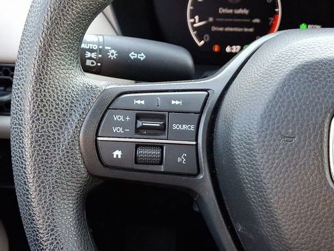 Certified 2024 Honda HR-V LX image 22