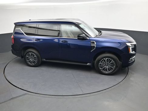 Used 2025 Nissan Armada SL AWD/4WD image 36