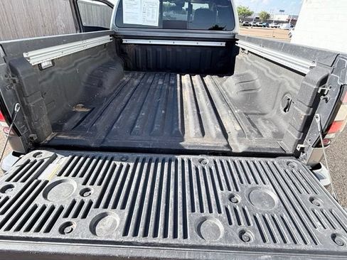 Used 2023 Nissan Frontier SV w/ SV Convenience Package RWD image 13