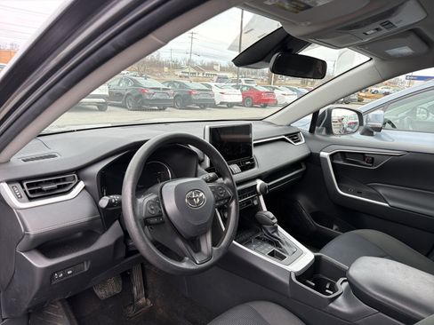 Used 2023 Toyota RAV4 LE image 8