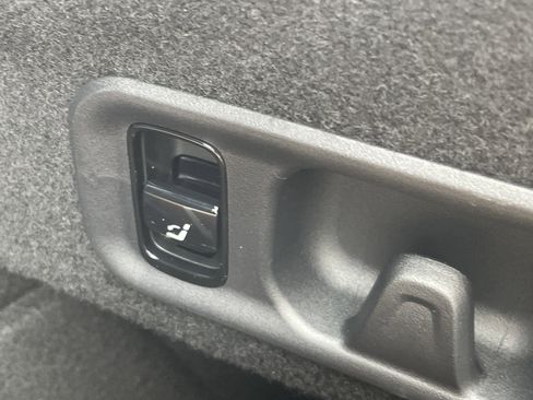 New 2026 Mercedes-Benz E 53 AMG e 4MATIC Sedan image 11