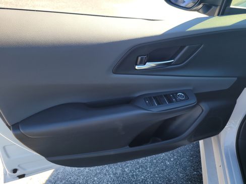 Used 2025 Toyota Prius XLE image 16