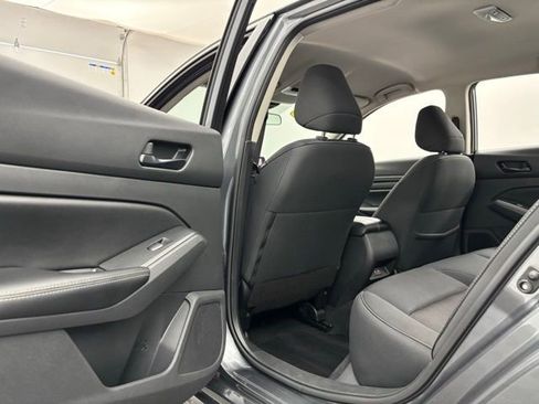 Used 2024 Nissan Altima 2.5 SV FWD image 33