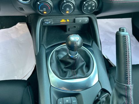 Used 2019 MAZDA MX-5 Miata RF Club w/ I-ACTIVSENSE Sport Package RWD image 19