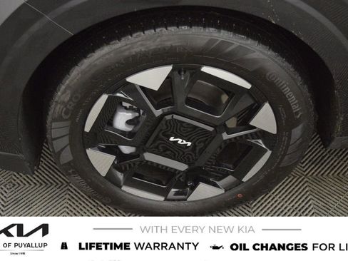 New 2026 Kia Carnival EX image 21