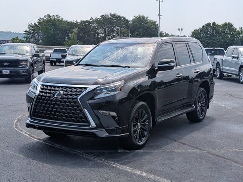 Used 2022 Lexus GX 460 Premium w/ Accessory Package AWD/4WD image 3