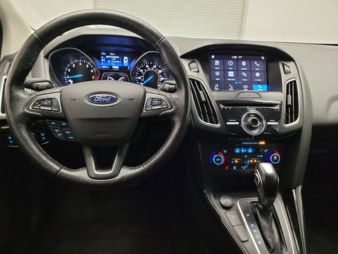Used 2018 Ford Focus Titanium w/ Titanium Technology Package FWD image 22