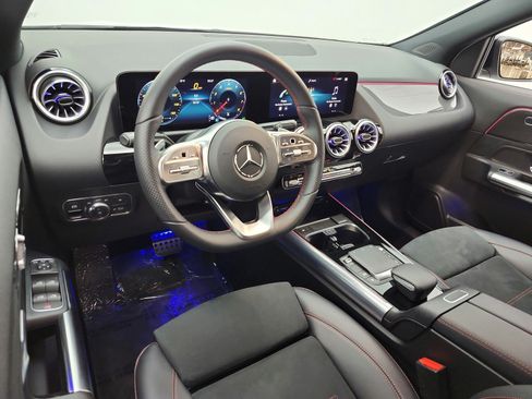 Used 2022 Mercedes-Benz GLA 250 4MATIC image 14