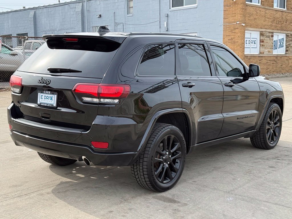 Used 2020 Jeep Grand Cherokee Altitude AWD/4WD image 6