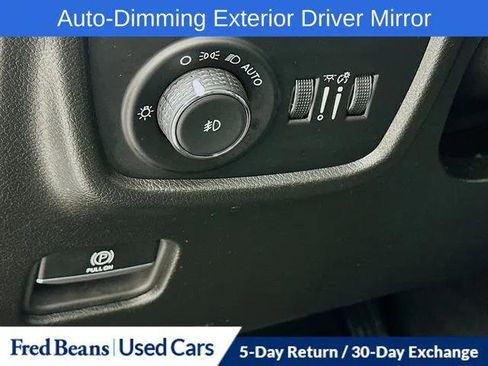 Certified 2024 Jeep Grand Cherokee Limited w/ Luxury Tech Group II image 12