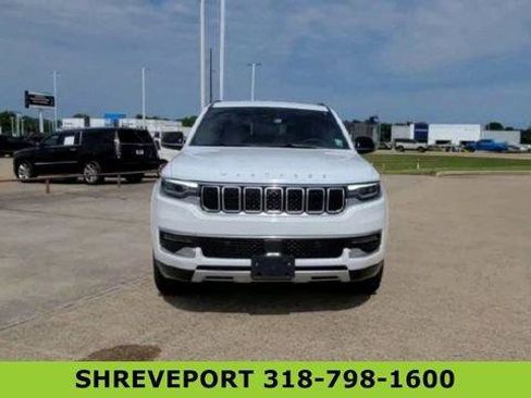 Used 2024 Jeep Wagoneer Series II RWD image 3