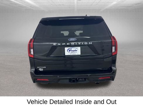 Used 2025 Ford Expedition Active AWD/4WD image 11