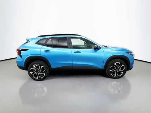 New 2026 Chevrolet Trax RS w/ Sunroof Package image 9