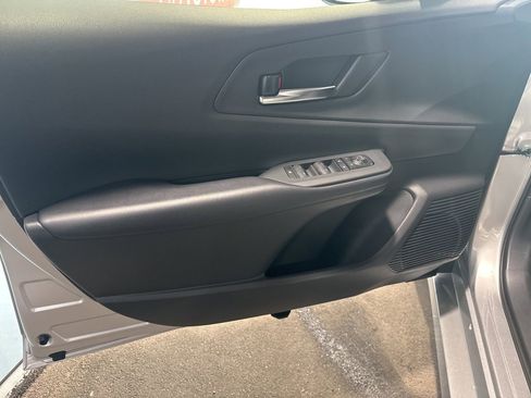 Used 2025 Toyota Prius XSE image 32