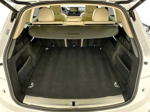 Used 2024 Audi Q5 e Premium w/ Convenience Package image 25