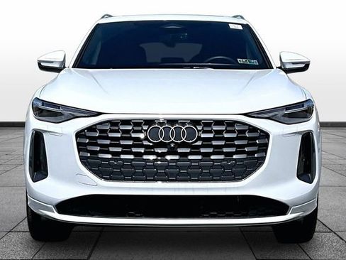 Used 2025 Audi Q5 Premium Plus AWD/4WD image 2