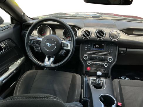 Used 2018 Ford Mustang Coupe RWD image 13